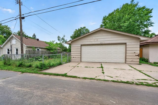 5326 Knox Avenue N, Brooklyn Center, MN 55430
