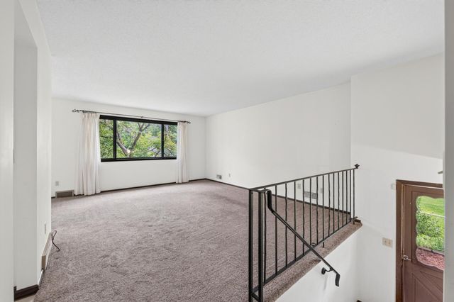 5326 Knox Avenue N, Brooklyn Center, MN 55430