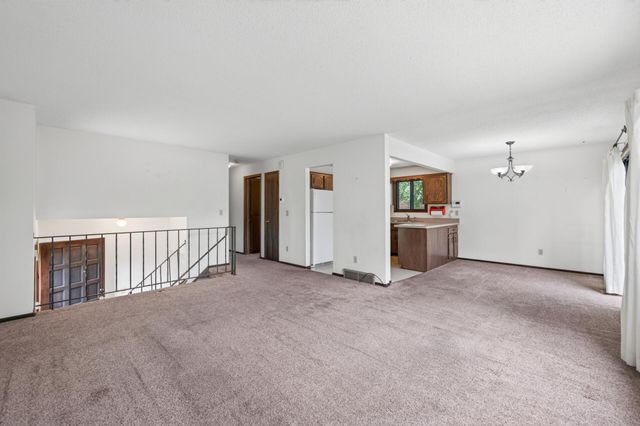 5326 Knox Avenue N, Brooklyn Center, MN 55430
