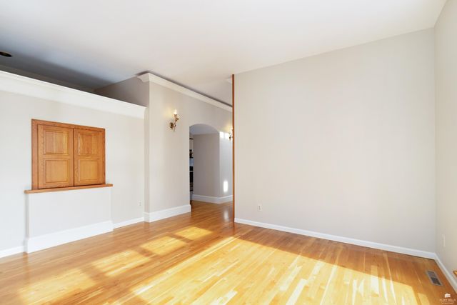 1900 Crescent Drive, Manhattan, KS 66503