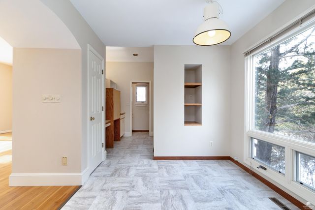 1900 Crescent Drive, Manhattan, KS 66503