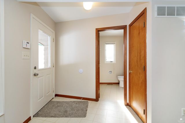 1900 Crescent Drive, Manhattan, KS 66503