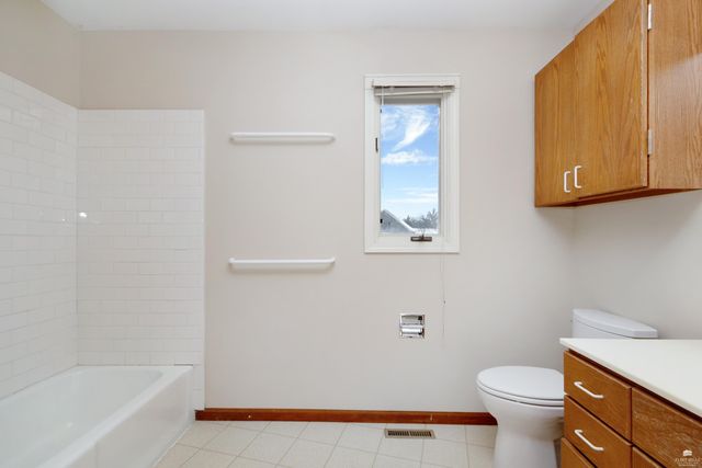 1900 Crescent Drive, Manhattan, KS 66503