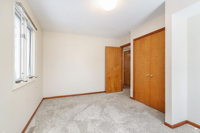 1900 Crescent Drive, Manhattan, KS 66503