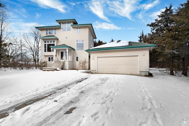 1900 Crescent Drive, Manhattan, KS 66503