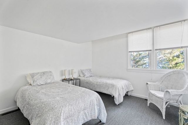22 Old Harbor Lane, Oak Bluffs, MA 02557