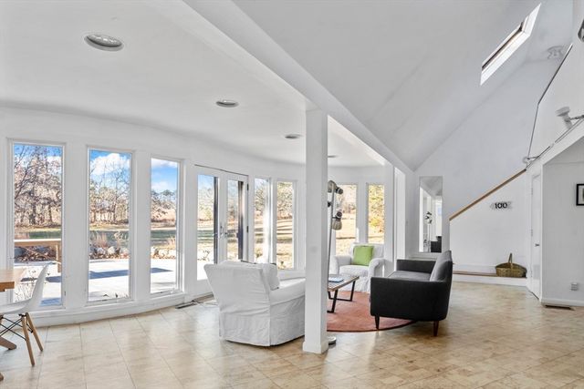 22 Old Harbor Lane, Oak Bluffs, MA 02557