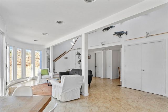 22 Old Harbor Lane, Oak Bluffs, MA 02557