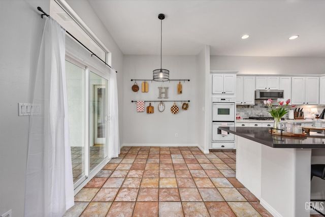 15503 Marty Avenue, Bakersfield, CA 93314