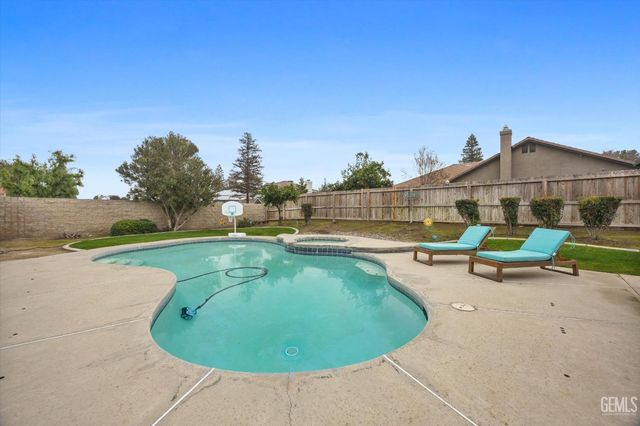 15503 Marty Avenue, Bakersfield, CA 93314