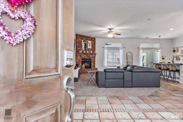 15503 Marty Avenue, Bakersfield, CA 93314