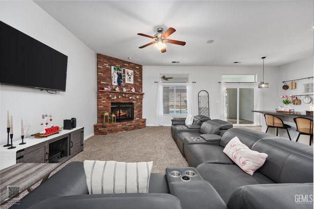 15503 Marty Avenue, Bakersfield, CA 93314