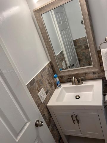 750 Pennsylvania Ave 4, Miami Beach, FL 33139