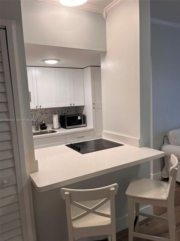 750 Pennsylvania Ave 4, Miami Beach, FL 33139