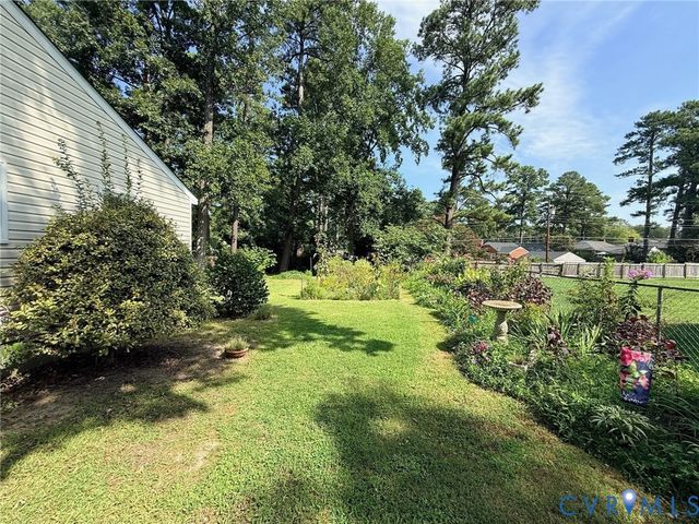 8708 Midway Rd, Henrico, VA 23229