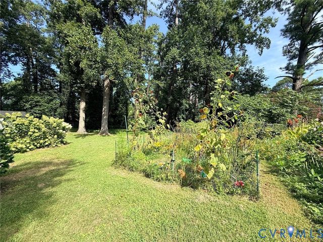 8708 Midway Rd, Henrico, VA 23229