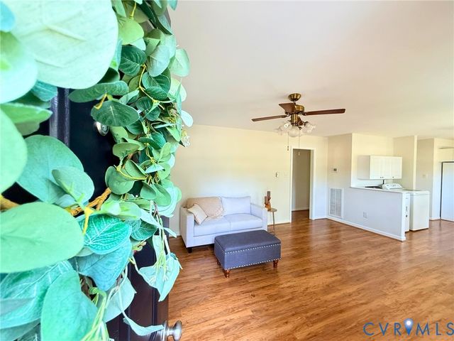 8708 Midway Rd, Henrico, VA 23229