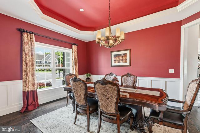 140 WOODS EDGE DR, Hummelstown, PA 17036