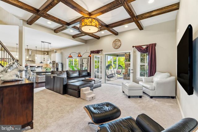 140 WOODS EDGE DR, Hummelstown, PA 17036