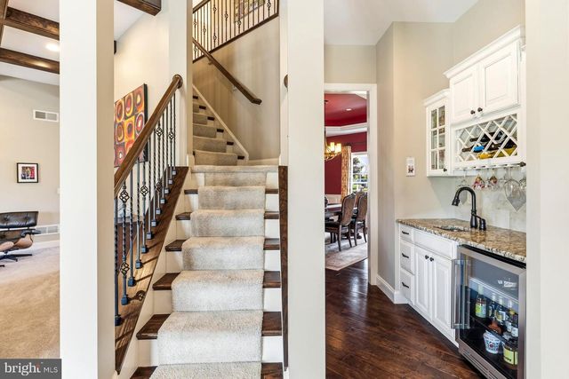 140 WOODS EDGE DR, Hummelstown, PA 17036