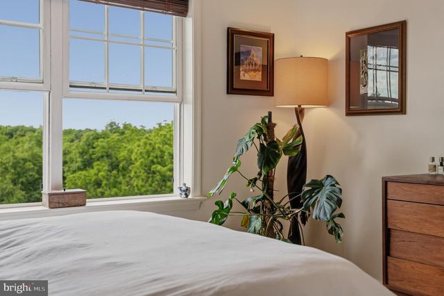 140 WOODS EDGE DR, Hummelstown, PA 17036