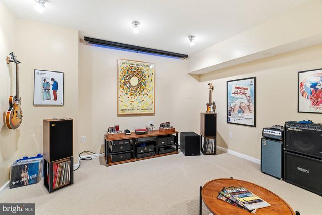 140 WOODS EDGE DR, Hummelstown, PA 17036