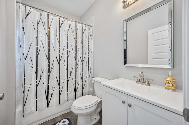 8009 Sterlingshire Street B, Houston, TX 77078