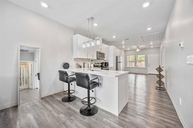 8009 Sterlingshire Street B, Houston, TX 77078