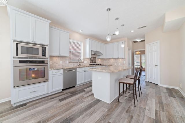 15319 Leila Bend Drive, Houston, TX 77082