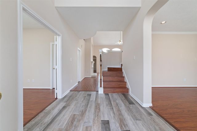 15319 Leila Bend Drive, Houston, TX 77082