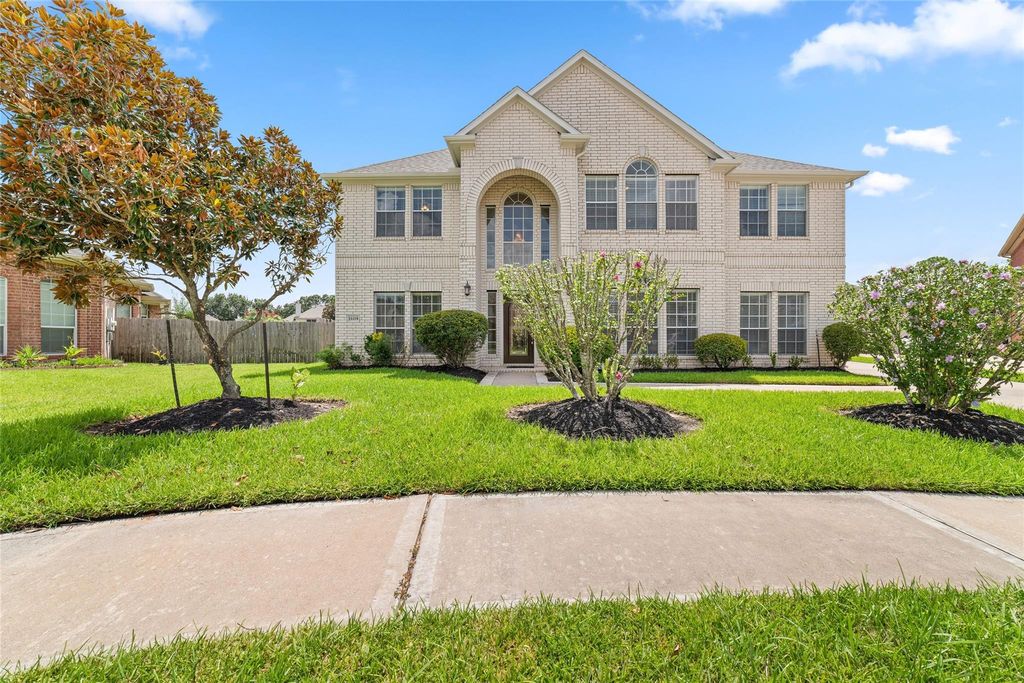 15319 Leila Bend Drive, Houston, TX 77082