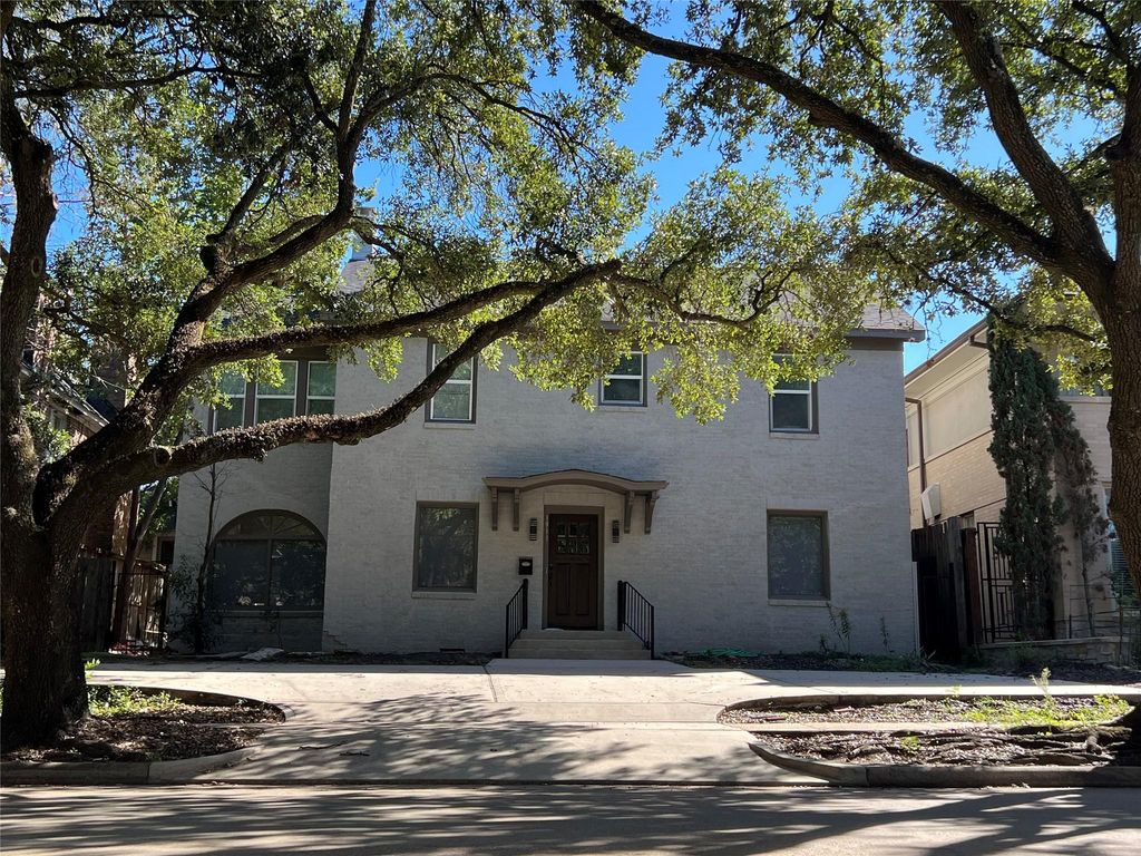 1911 Bissonnet Street, Houston, TX 77005