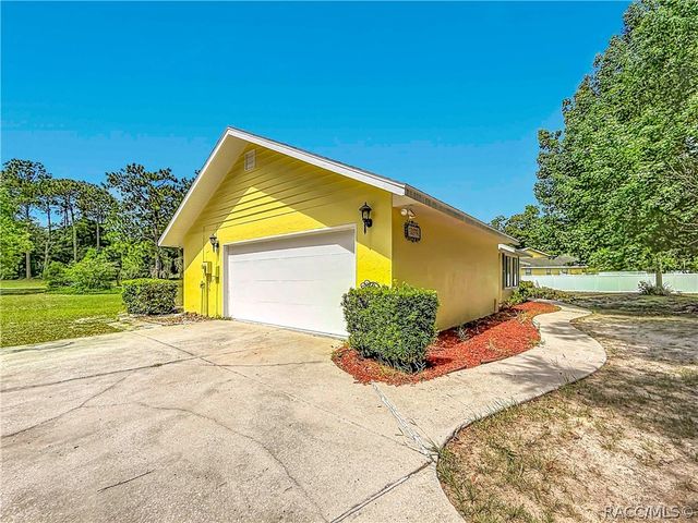 2016 W Melline Lane, Lecanto, FL 34461