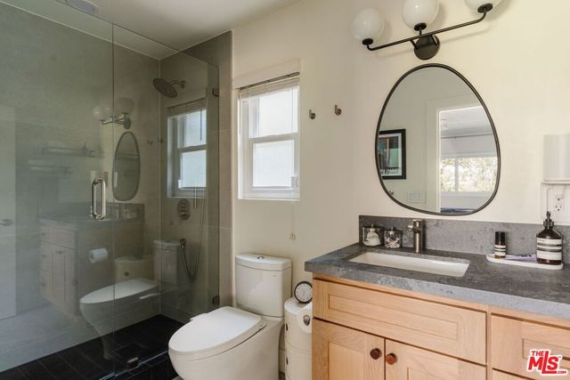 3126 Oakcrest Drive, Los Angeles, CA 90068