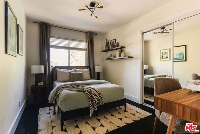 3126 Oakcrest Drive, Los Angeles, CA 90068