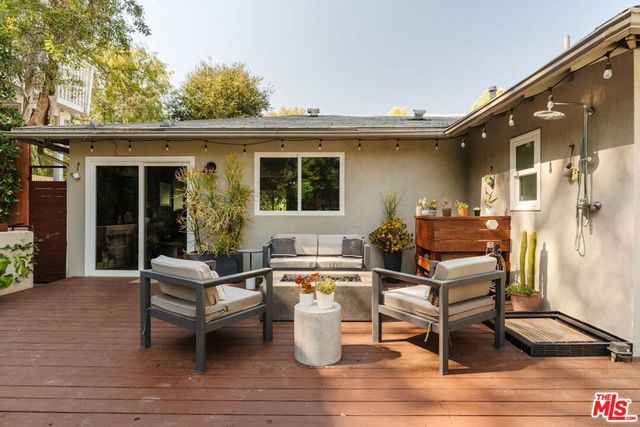 3126 Oakcrest Drive, Los Angeles, CA 90068