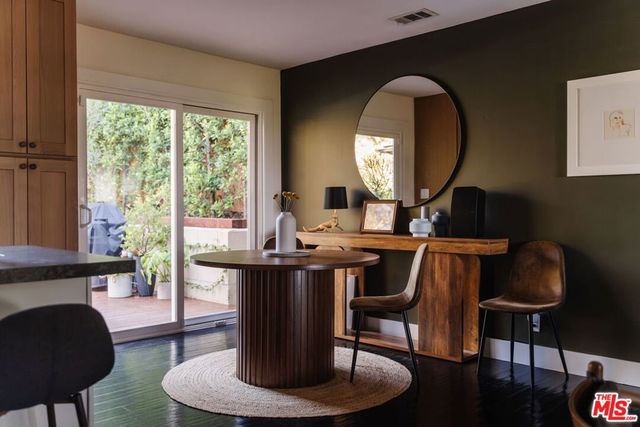 3126 Oakcrest Drive, Los Angeles, CA 90068