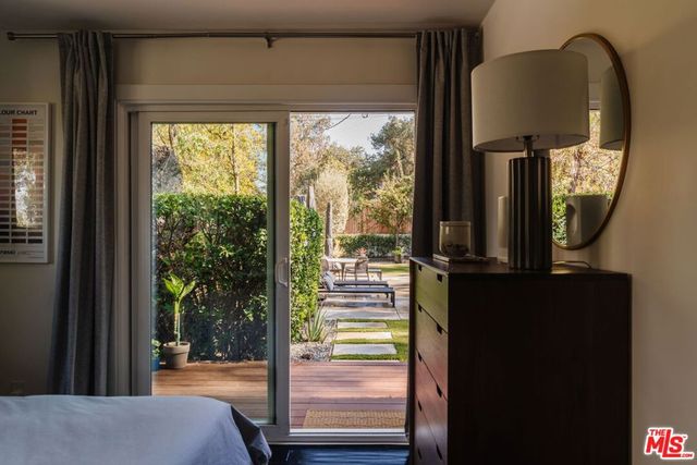 3126 Oakcrest Drive, Los Angeles, CA 90068