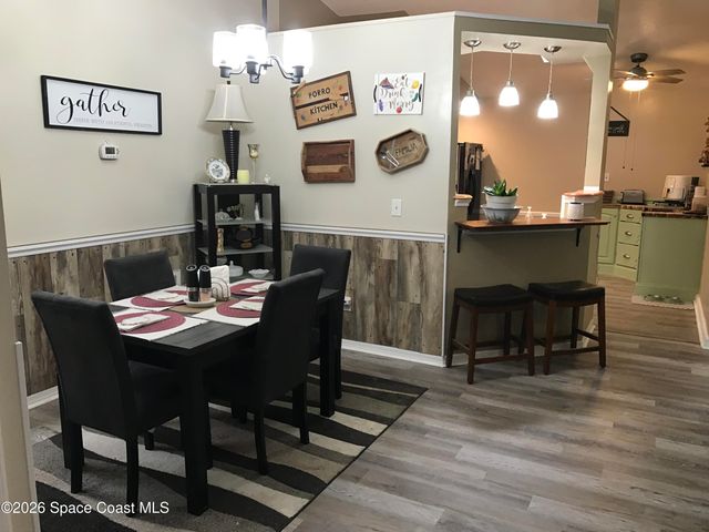 594 Pine Forest Court, Melbourne, FL 32940