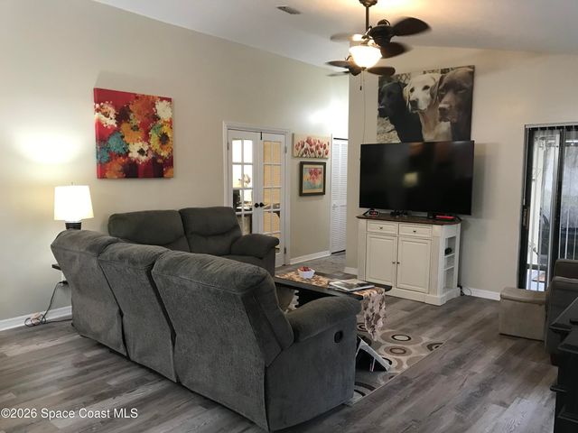 594 Pine Forest Court, Melbourne, FL 32940