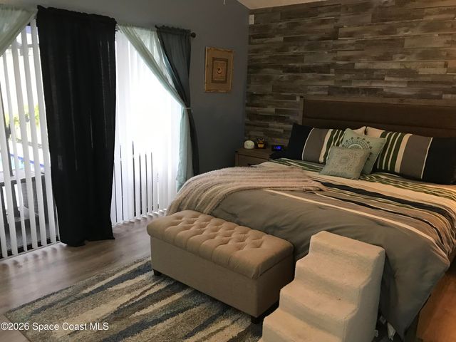 594 Pine Forest Court, Melbourne, FL 32940