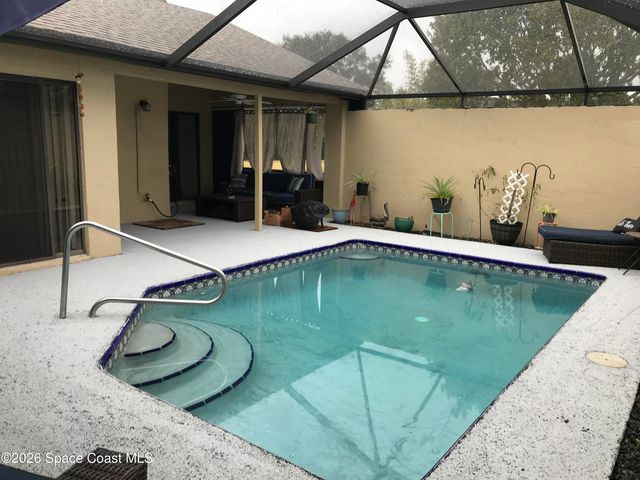 594 Pine Forest Court, Melbourne, FL 32940