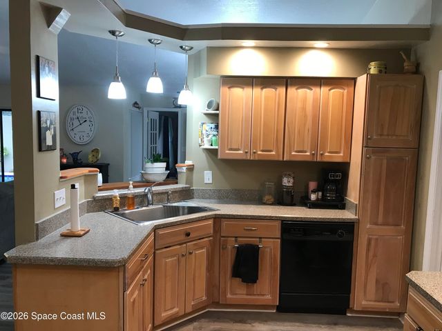 594 Pine Forest Court, Melbourne, FL 32940