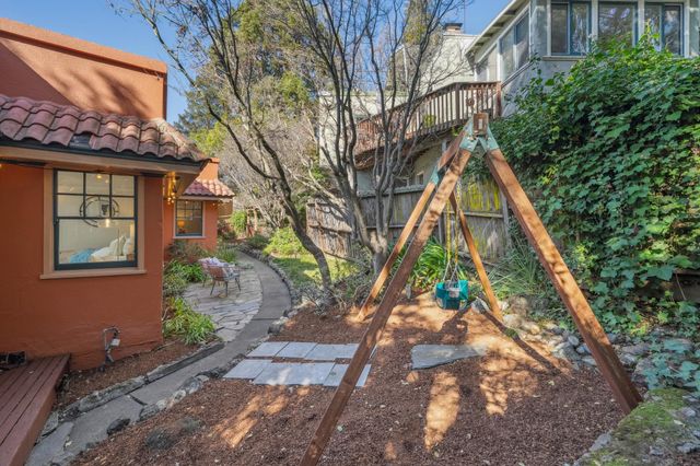 1983 Yosemite Rd, Berkeley, CA 94707