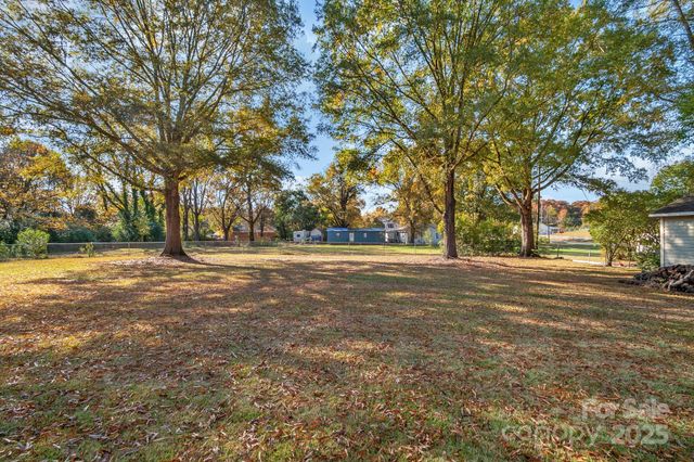 415 Magnolia Drive, Monroe, NC 28112