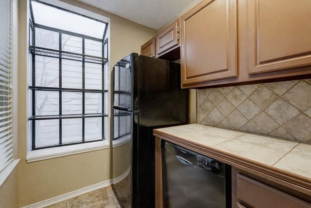 2409 Leon ST 102, Austin, TX 78705