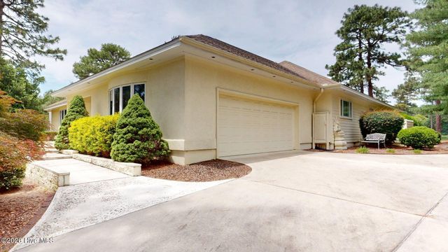 88 Mcmichael Drive, Pinehurst, NC 28374