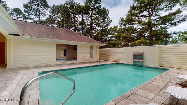 88 Mcmichael Drive, Pinehurst, NC 28374