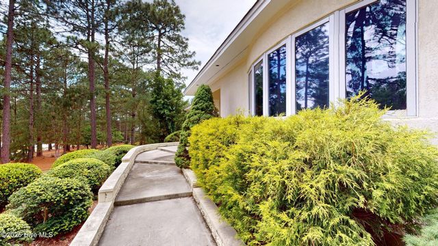 88 Mcmichael Drive, Pinehurst, NC 28374