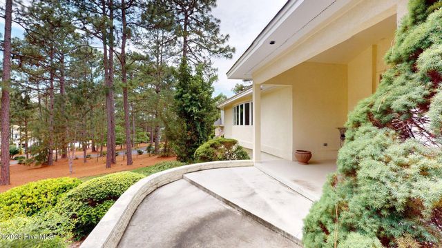 88 Mcmichael Drive, Pinehurst, NC 28374